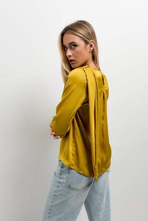 CUERPO SATINADO PLIEGUES