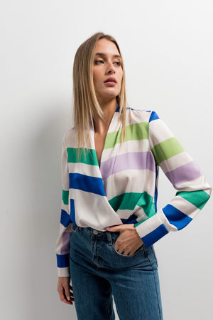 BLUSA CRUZADA ESTAMPADA