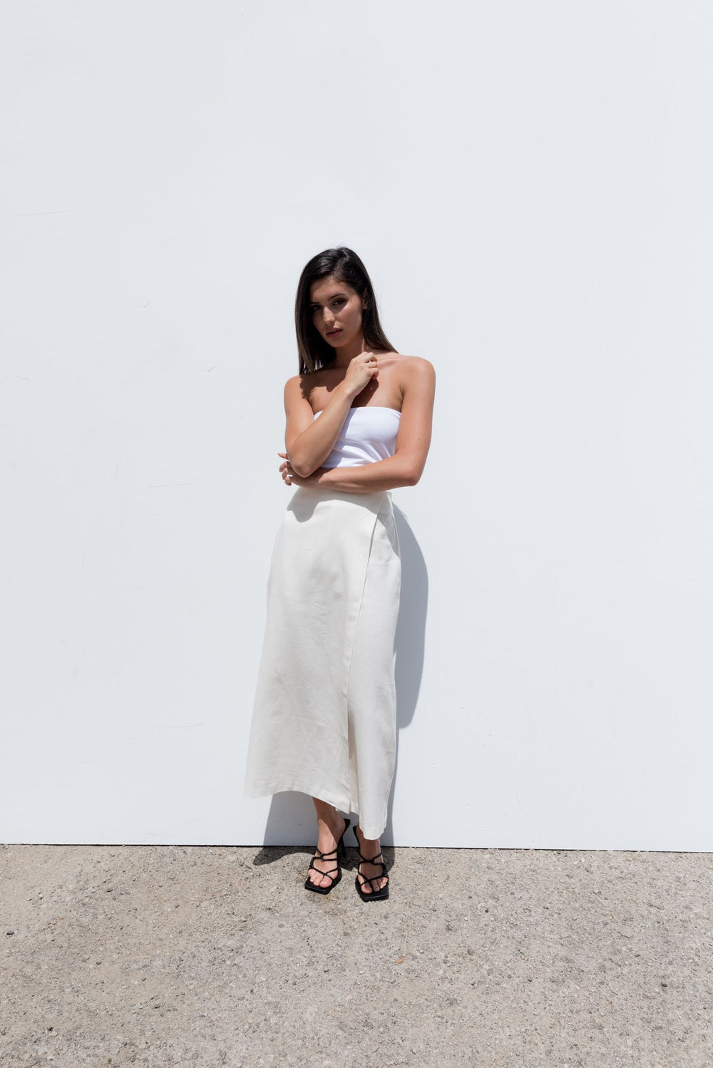 PANTALÓN LINO SOBREFALDA