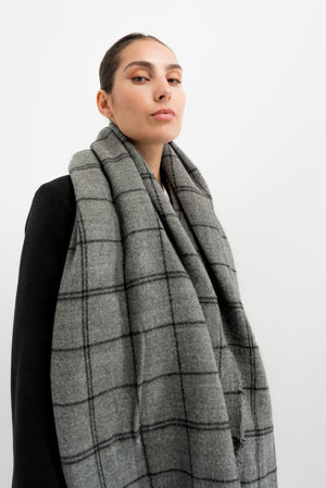 Bufanda gris cuadros-81404