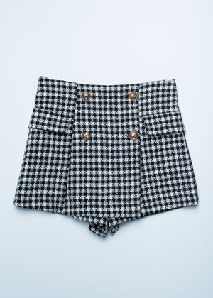 SHORT CON SOBREFALDA