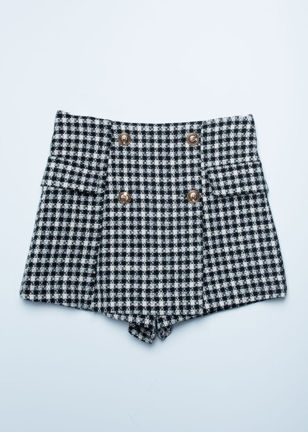 SHORT CON SOBREFALDA