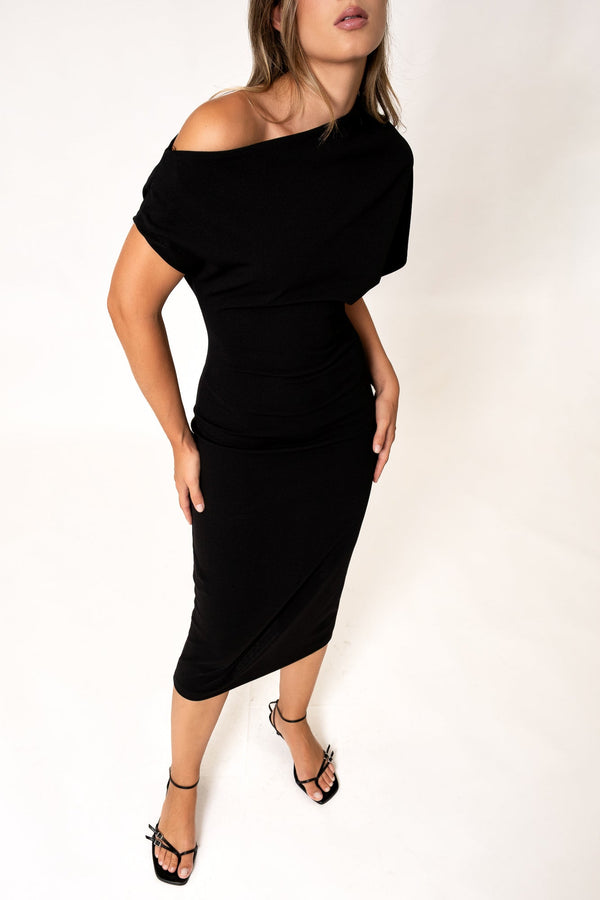 VESTIDO MIDI ASIMÉTRICO