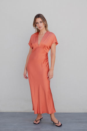 VESTIDO MIDI SATINADO