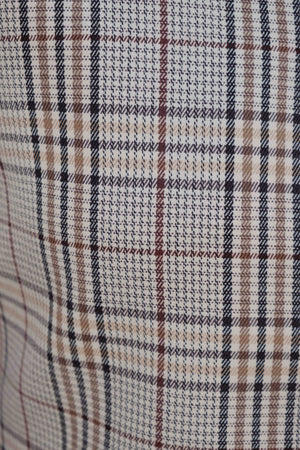 PANTALÓN PINZAS CUADROS