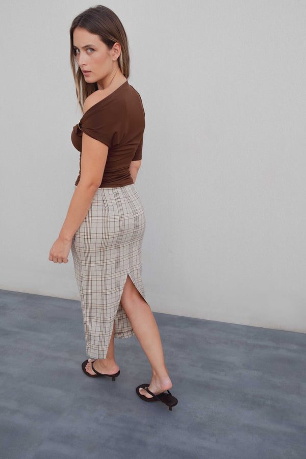 TOP ASIMÉTRICO APLIQUE