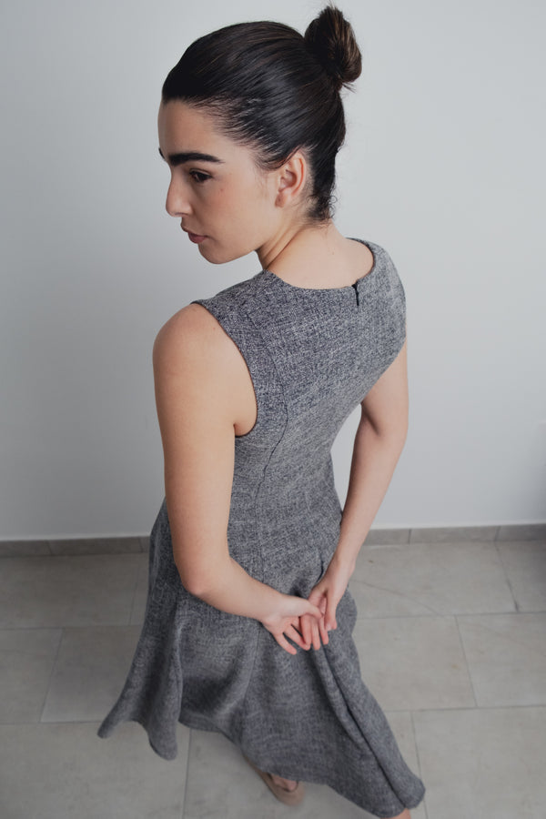 VESTIDO MIDI ESTRUCTURA