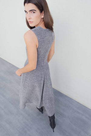 VESTIDO MIDI ESTRUCTURA