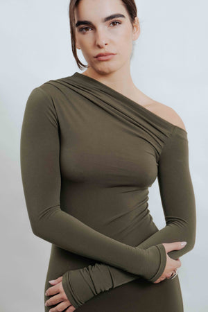 VESTIDO CAQUI ASIMETRICO MIDI