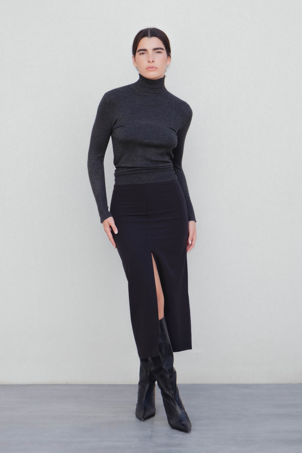 FALDA MIDI CON ABERTURAS